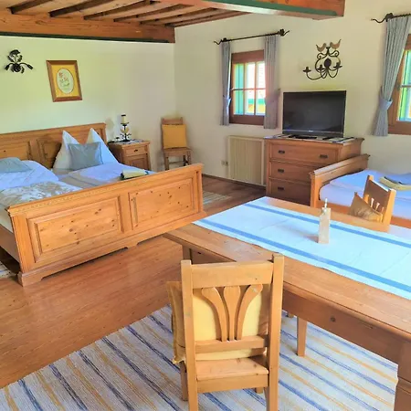 Ferienlounge Bluntausee * 골링안데살자흐